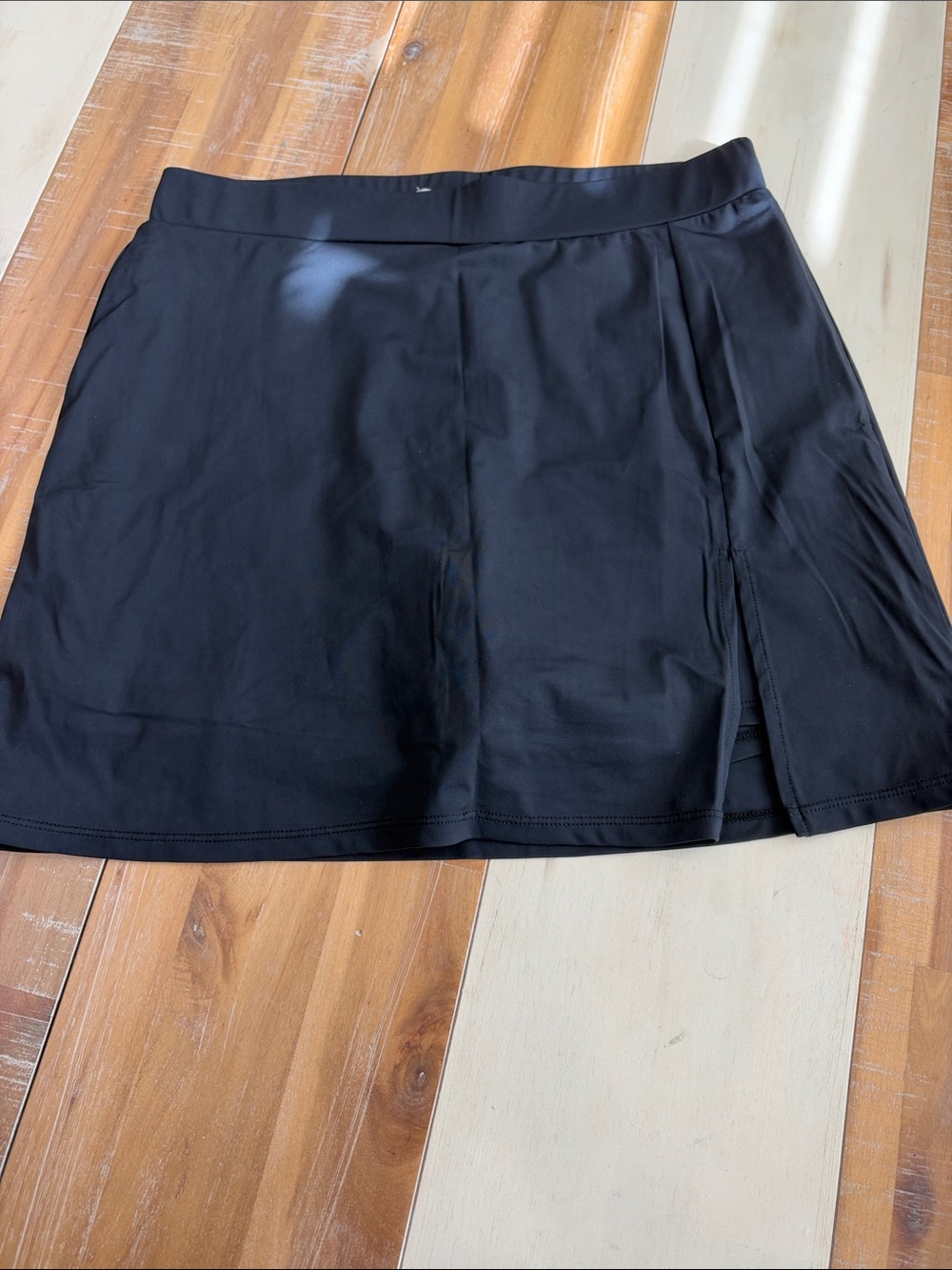NWOT! 89th & Madison Black Athletic Skort with Side Slit Detail